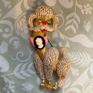 Vintage Poodle Cameo Brooch / Pin